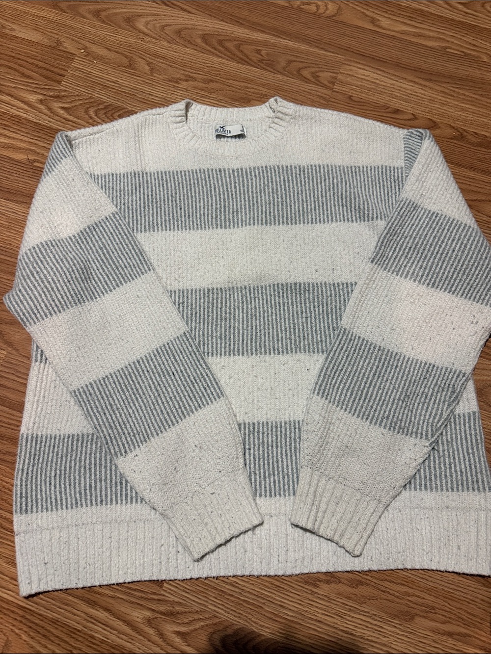 Hollister Wide-Stripe Crewneck Sweater in Cream and Light Gray